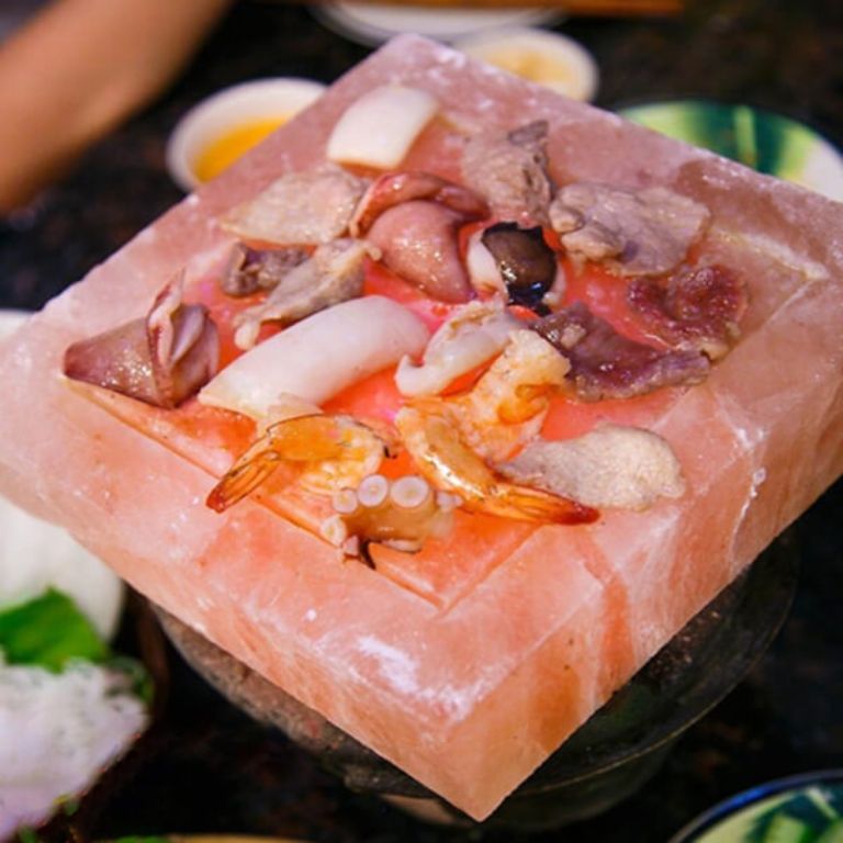 Nếu biết cách sử dụng đá muối nướng bạn có thể tận dụng được tối đa những dưỡng chất và lợi ích của loại khoáng sản này