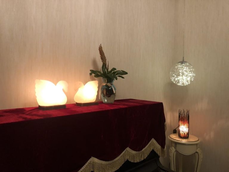 Hãy ghi nhớ các sử dụng và bảo quản này để đèn đá muối chế tác có thể phát huy tốt công dụng của chúng bạn nhé!