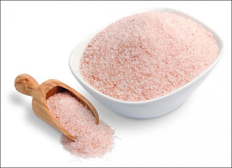 Đá muối Himalaya khi được xay mịn có thể sử dụng thay thế cho các loại muối và bột canh thông thường