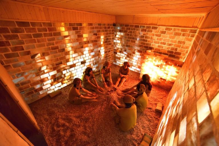 Health Spa - Dịch vụ xông hơi đá muối hồng ngoại