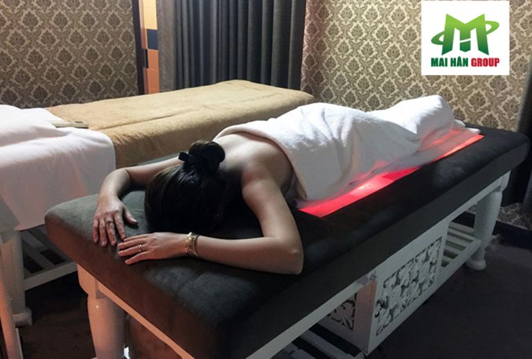 Giường đá muối Himalaya không chỉ có công dụng làm đẹp cho làn da mà còn có thể hỗ trợ cải thiện tình trạng sức khỏe cho chúng ta