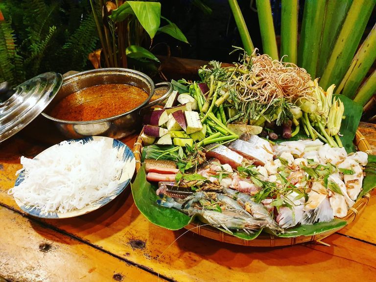 Lẩu mắm thơm ngon tại Làng nướng 3Ku