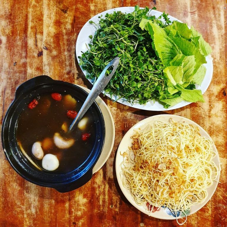 Món Ngọc kê tiềm thuốc bắc