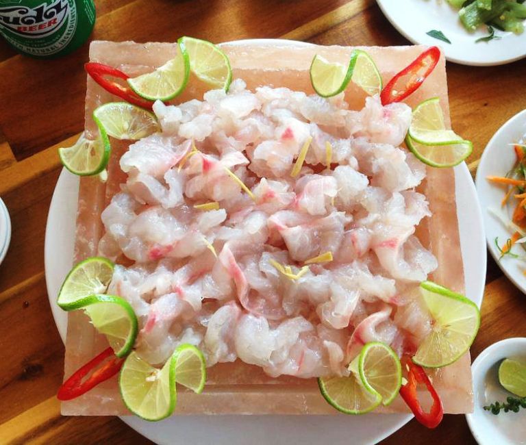 Làng Ngói đá mà quán đá nướng được nhiều bạn trẻ yêu thích tại Sài Gòn