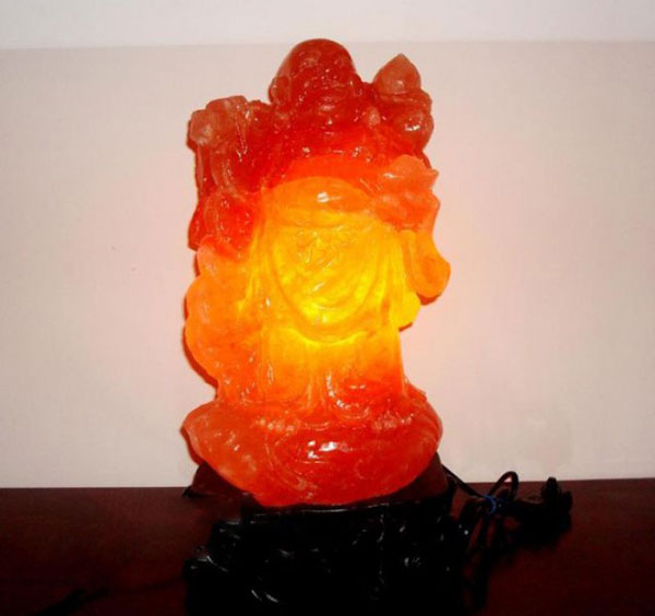 Nên sử dụng và bảo quản đèn đá muối phong thủy Himalaya đúng cách da muoi phong thuy himalaya hinh 5