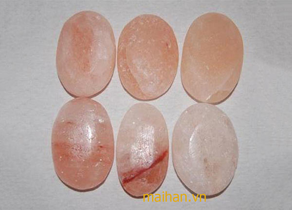 Tác dụng của đá muối Himalaya trong việc làm đẹp phuong phap lam dep tu da muoi hinh 3