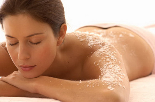 Trẻ hóa da với việc tắm bằng muối Himalaya
